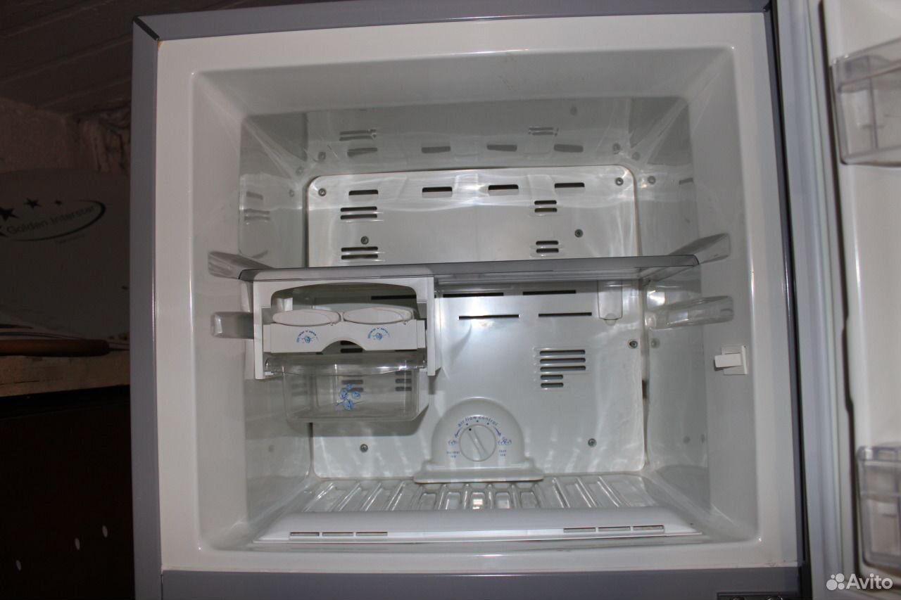 Холодильник Whirlpool WBM 326