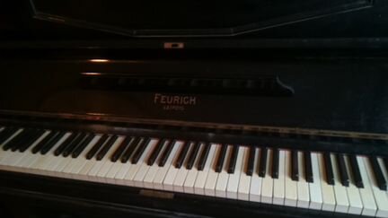 Пианино Feurich
