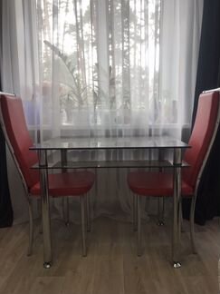 Стол стеклянный и стулья