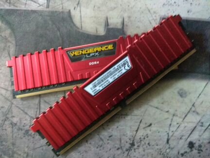 Память DDR4 16 Gb (2x8)