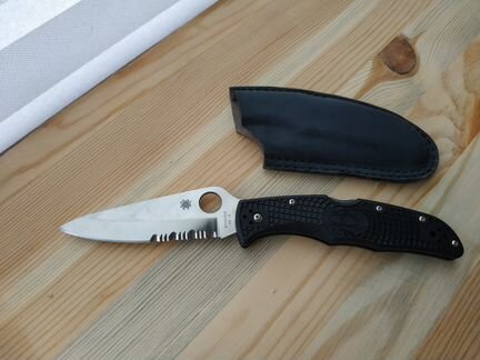 Складные ножи Spyderco Endura 4 и Ontario Rat 1