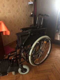 Коляска инвалидная и санитарный стул