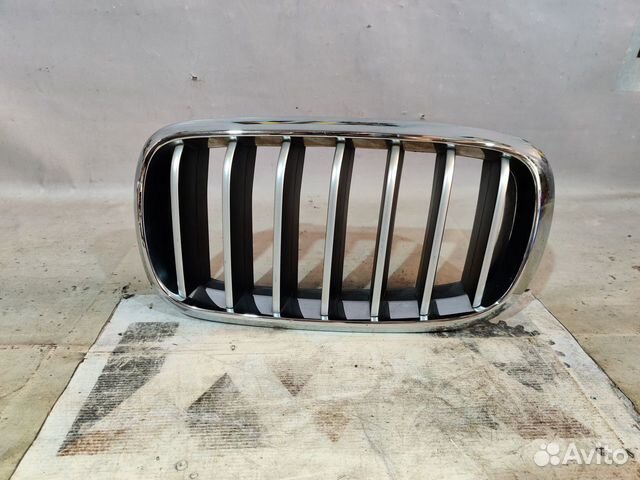 BMW X5 F15 Решетка Левая 11290