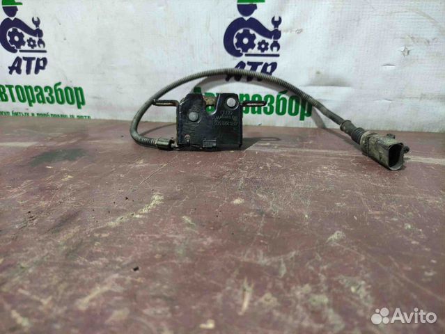 Замок капота Audi A8 D3