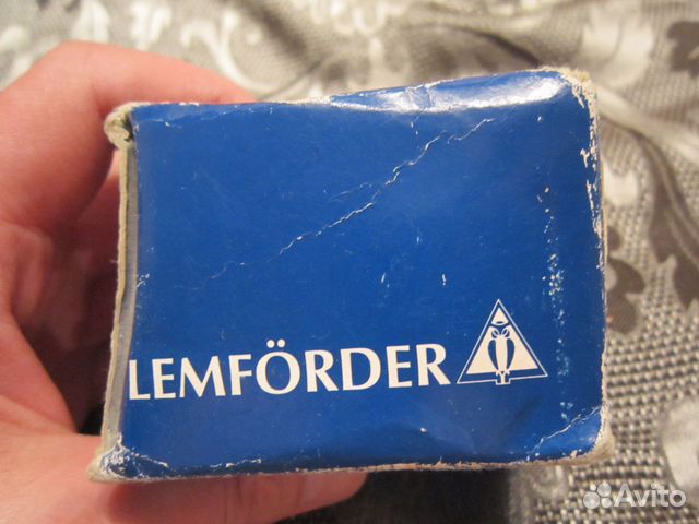 Натяжитель цепи на Mersedes-190