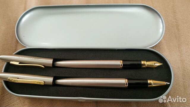 Набор ручек: перьевая и шариковая ручки