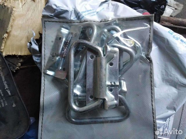 Держатели под стяжки груза