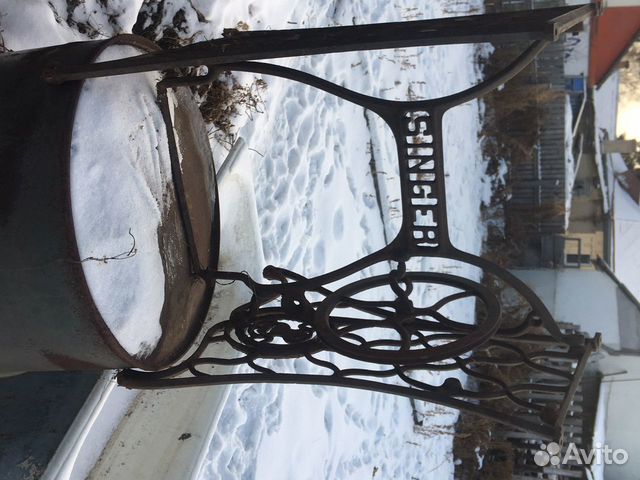 Станина от швейной машины зингер