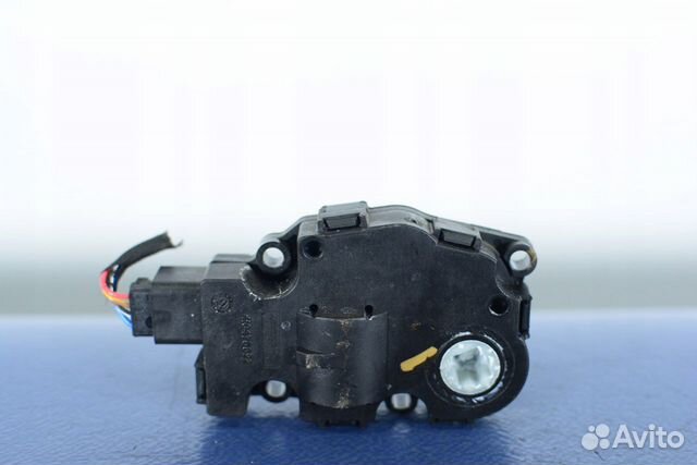 Моторчик заслонки печки бмв ф16 ф16 х5 х6 оригинал