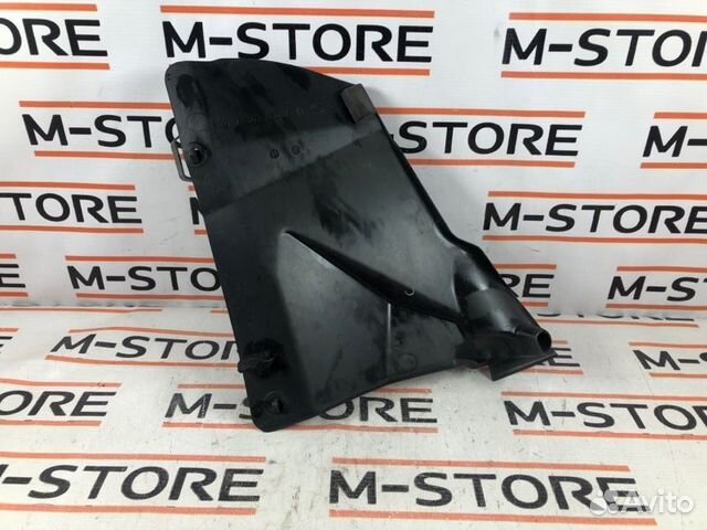 Водосток передний правый Mercedes-Benz C-Class