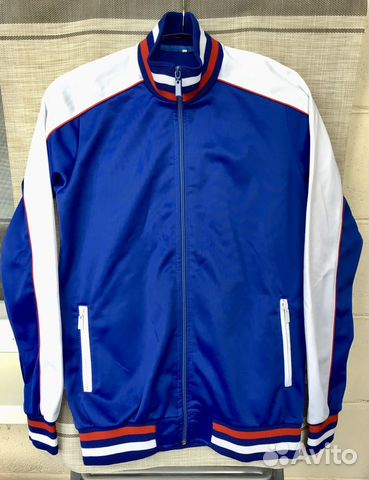 Спортивный костюм для девушки-подростка