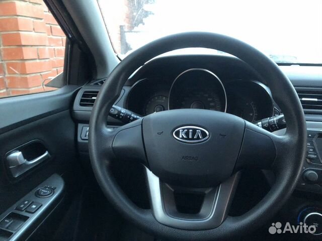 Kia Rio 1.6 AT, 2012, битый, 70 000 км