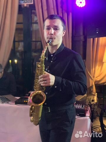 Саксофонист на мероприятие