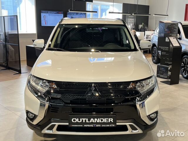 Mitsubishi Outlander 2.4 CVT, 2022