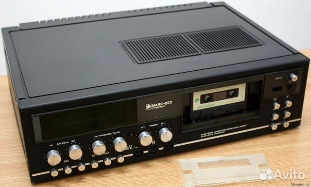 Продам магнитофон Маяк 233
