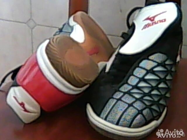 Бутсы adidas новые р.40, Umbro р.42, Mizuno р.40 Бутсы adidas новые р.40, Umbro р.42, Mizuno р.40