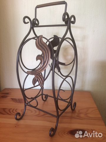 Кованная подставка для вина