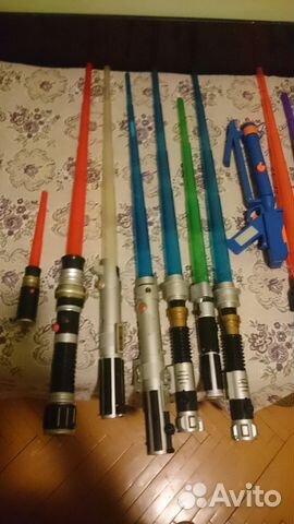 Star Wars Набор джедайских мечей 11шт + бластер Star Wars Набор джедайских мечей 11шт + бластер