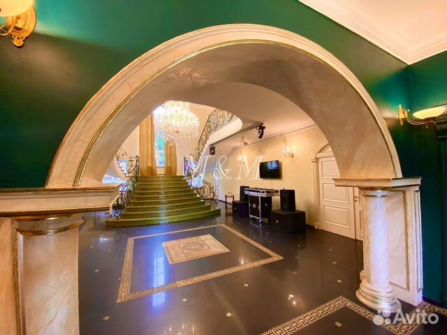 

10-к. и более коттедж, 1250 м²