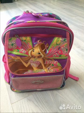 Школьный рюкзак и пенал Школьный рюкзак и пенал