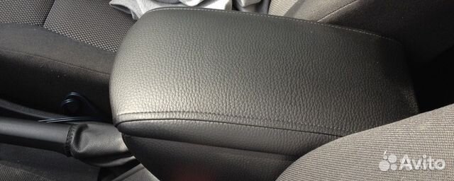 Качественный подлокотник из кожи на Nissan Juke Качественный подлокотник из кожи на Nissan Juke