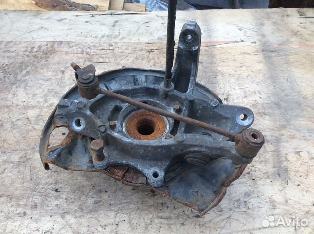 Кулак задний со ступицей Mercedes-Benz W221 W216