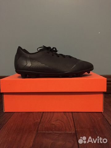 Футбольные бутсы Nike Vapor 12