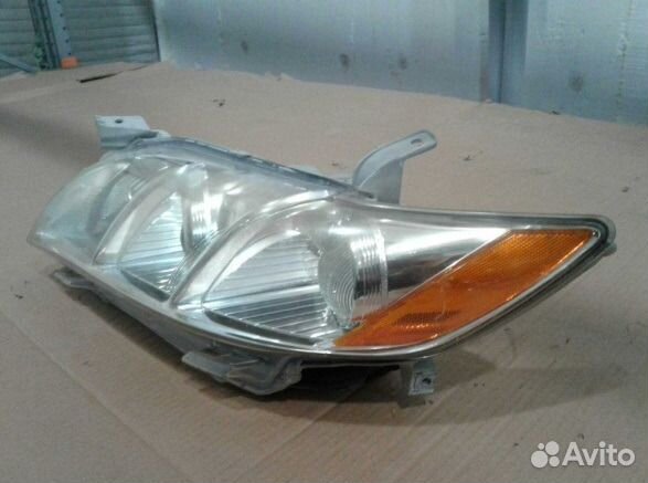 Фара левая ксенон Toyota Camry 40