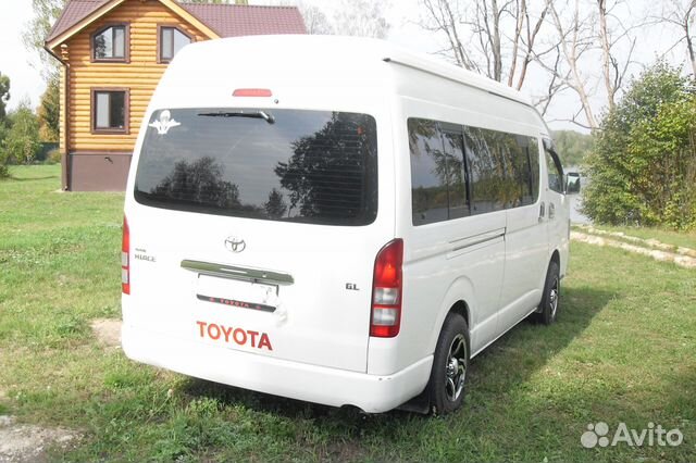 Тойота Хайс Иркутск. Тойота Hiace зад. Toyota Haise Иркутск. Старый микроавтобус Тойота вид сзади.