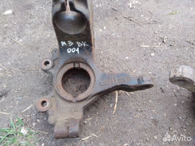 Кулак передний правый Mazda 3 BK 2.0L ESP 2006-09 Кулак передний правый Mazda 3 BK 2.0L ESP 2006-09