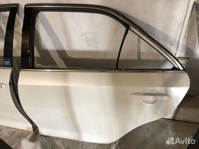 Дверь задняя левая на Toyota Camry V50 V55 (перлам