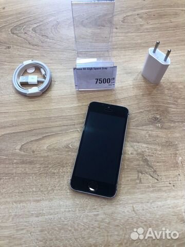 iPhone SE 32gb Space Gray iPhone SE 32gb Space Gray