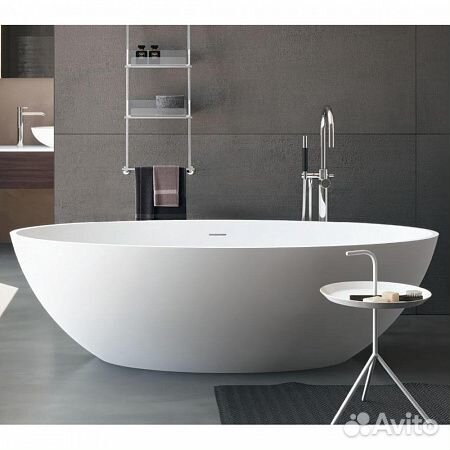 Ванна отдельнстоящая Gruppo Treesse Carezza V308BL