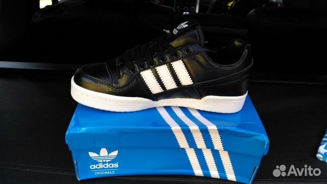 Кроссовки Adidas 35-40 Кроссовки Adidas 35-40