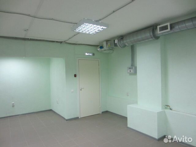 Продам торговое помещение, 306 м²