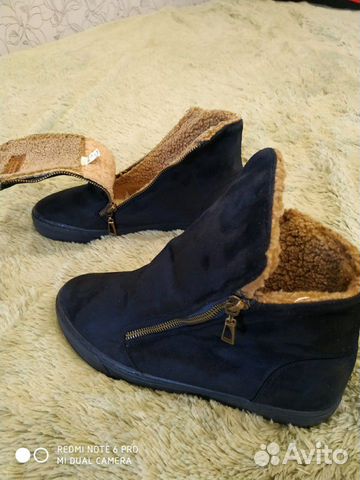 Женские зимние ботинки