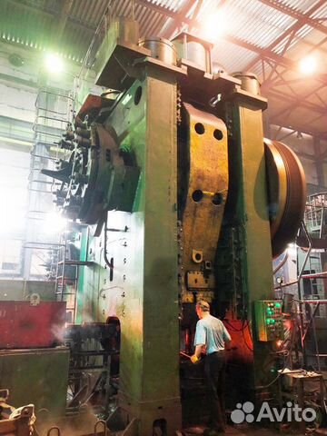 Гидравлический пресс для фанеры. Тяжелые пресса. Пресс 1250тс. Пресс гидравлический 600 тонн. Пресс 75000 тонн нкмз.