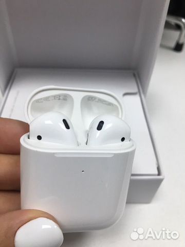 AirPods с кейсом