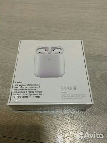 Беспроводные наушники Apple AirPods 2 WireLess Cas Беспроводные наушники Apple AirPods 2 WireLess Cas