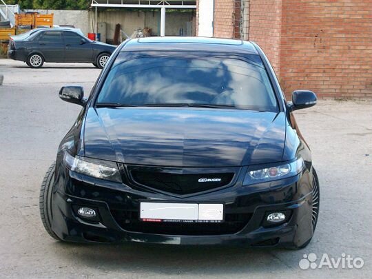 Решетка радиатора Mugen для Honda Accord 7 (рест)