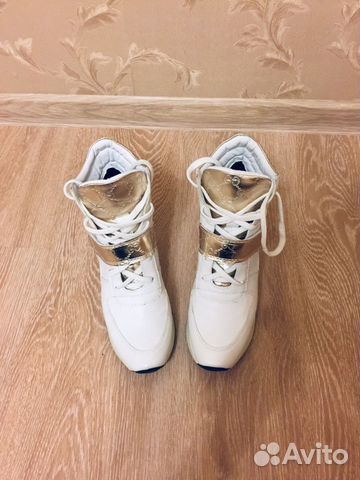 Женские ботинки