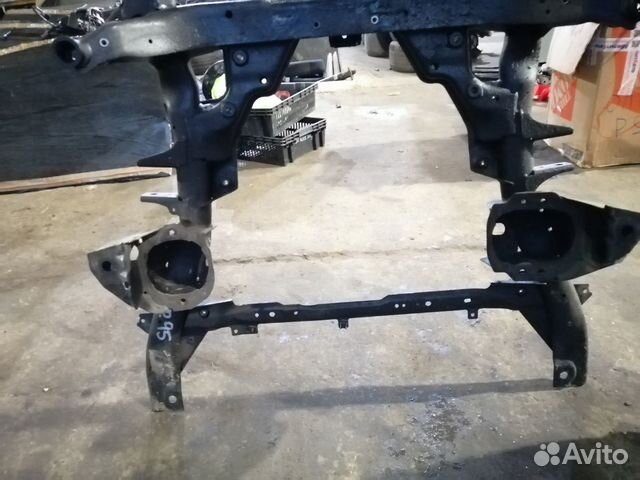 Передний подрамник bmw x5 e70 e71 31116779357