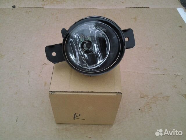 Противотуманка правая Nissan Infiniti 261508990A