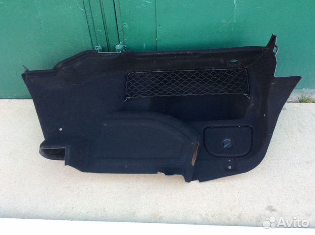 Обшивка багажника левая Mercedes W207 E