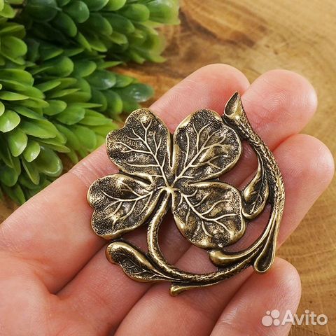Брошь Клевер четырехлистник на удачу, латунь Брошь Клевер четырехлистник на удачу, латунь
