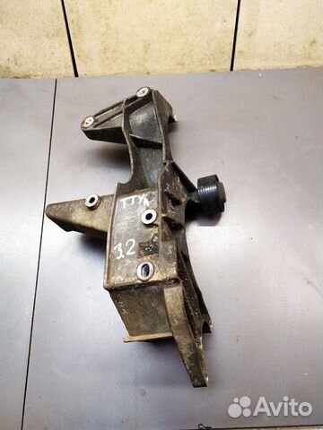 Кронштейн генератора VW touareg 3.2