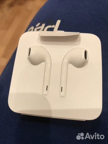 Наушники EarPods lightning новые