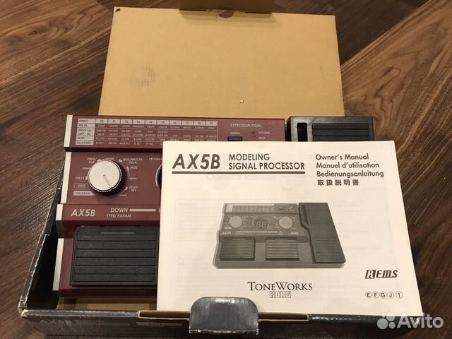 Бас-гитарный процессор Korg AX5B Бас-гитарный процессор Korg AX5B