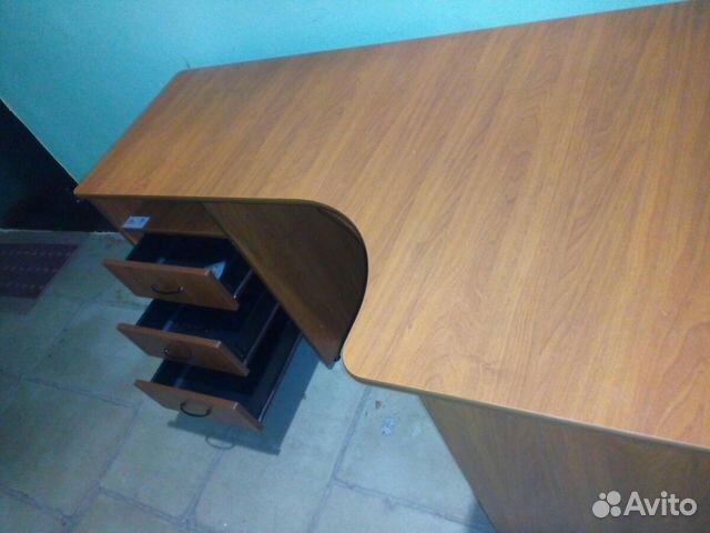 Стол письменный, школьный, компьютерный Стол письменный, школьный, компьютерный