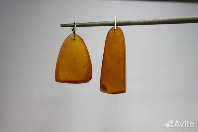 Пара кулонов с натуральным янтарём, винтаж Пара кулонов с натуральным янтарём, винтаж
